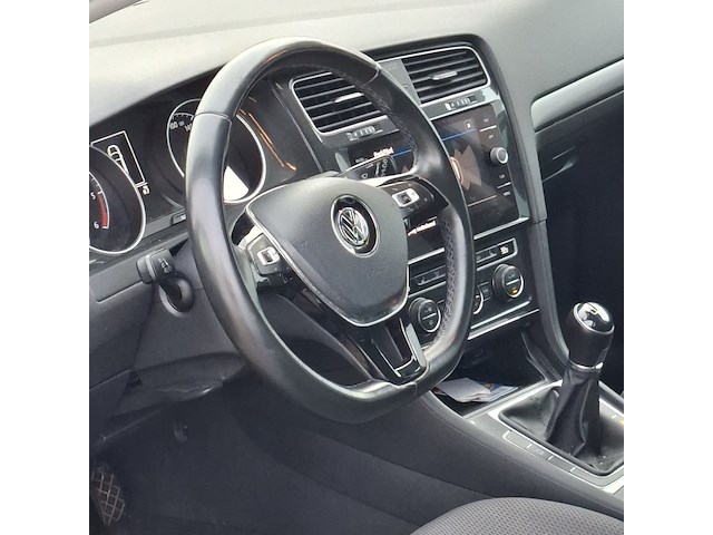 Personenauto, volkswagen, golf - afbeelding 7 van  49