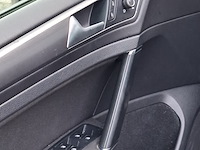 Personenauto, volkswagen, golf - afbeelding 8 van  49