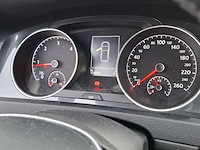 Personenauto, volkswagen, golf - afbeelding 15 van  49