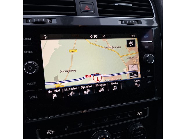 Personenauto, volkswagen, golf - afbeelding 21 van  49