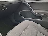 Personenauto, volkswagen, golf - afbeelding 26 van  49