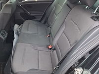 Personenauto, volkswagen, golf - afbeelding 27 van  49