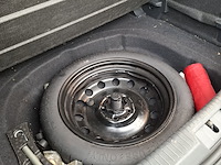 Personenauto, volkswagen, golf - afbeelding 30 van  49