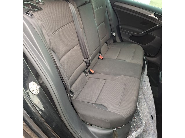 Personenauto, volkswagen, golf - afbeelding 33 van  49