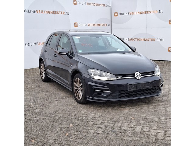Personenauto, volkswagen, golf - afbeelding 23 van  49