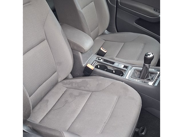 Personenauto, volkswagen, golf - afbeelding 38 van  49