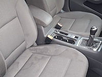 Personenauto, volkswagen, golf - afbeelding 38 van  49