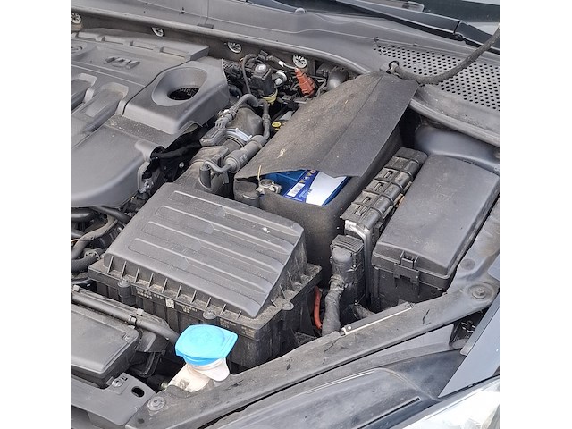 Personenauto, volkswagen, golf - afbeelding 43 van  49