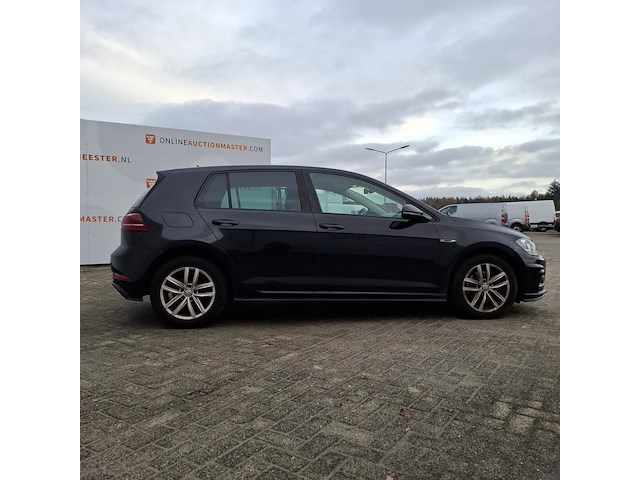 Personenauto, volkswagen, golf - afbeelding 34 van  49