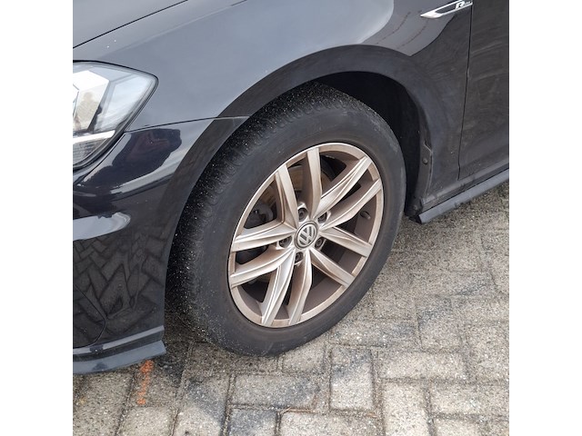 Personenauto, volkswagen, golf - afbeelding 49 van  49