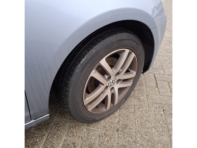 Personenauto, volkswagen, golf - afbeelding 5 van  47