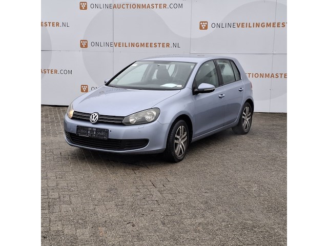 Personenauto, volkswagen, golf - afbeelding 1 van  47