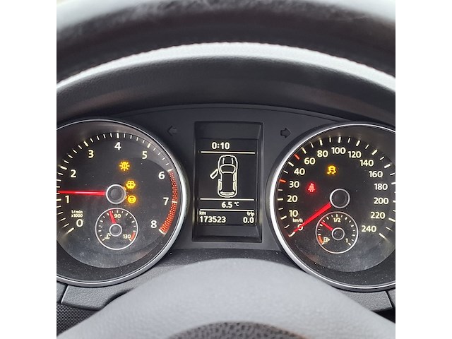 Personenauto, volkswagen, golf - afbeelding 19 van  47