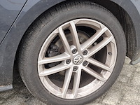 Personenauto, volkswagen, golf - afbeelding 3 van  52