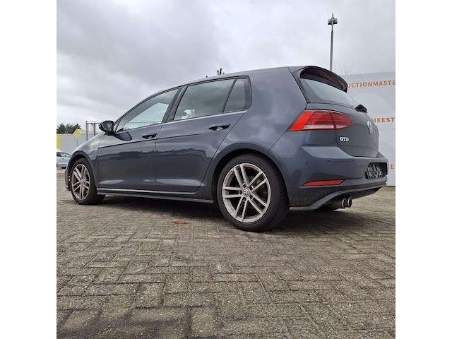Personenauto, volkswagen, golf - afbeelding 9 van  52