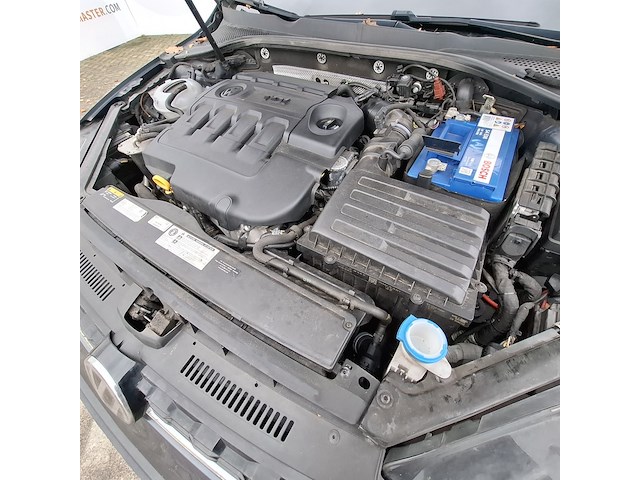 Personenauto, volkswagen, golf - afbeelding 11 van  52