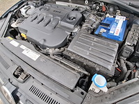 Personenauto, volkswagen, golf - afbeelding 11 van  52