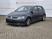 Personenauto, volkswagen, golf - afbeelding 1 van  52