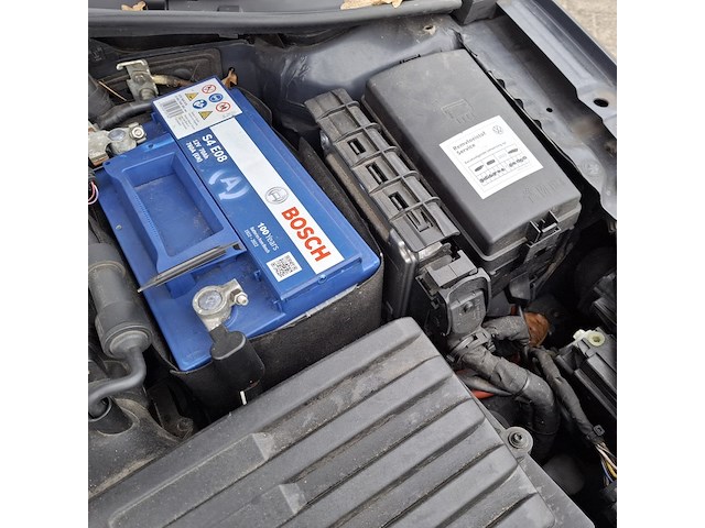 Personenauto, volkswagen, golf - afbeelding 13 van  52