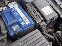 Personenauto, volkswagen, golf - afbeelding 13 van  52