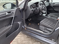 Personenauto, volkswagen, golf - afbeelding 16 van  52