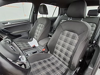 Personenauto, volkswagen, golf - afbeelding 18 van  52