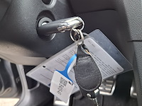 Personenauto, volkswagen, golf - afbeelding 21 van  52