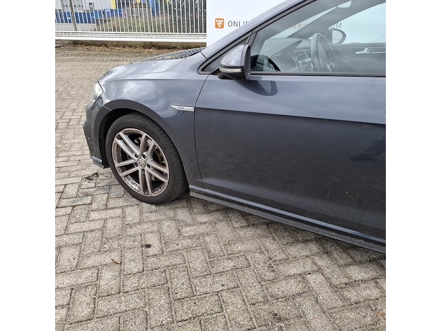 Personenauto, volkswagen, golf - afbeelding 51 van  52