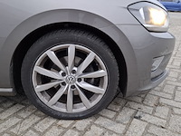 Personenauto, volkswagen, golf - afbeelding 13 van  46