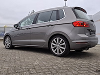 Personenauto, volkswagen, golf - afbeelding 16 van  46