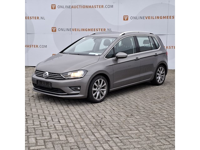 Personenauto, volkswagen, golf - afbeelding 1 van  46