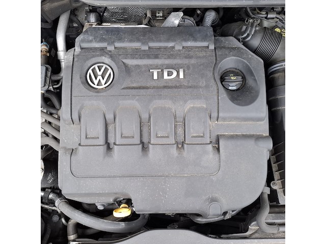 Personenauto, volkswagen, golf - afbeelding 20 van  46