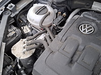 Personenauto, volkswagen, golf - afbeelding 21 van  46