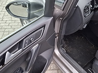 Personenauto, volkswagen, golf - afbeelding 23 van  46