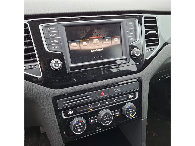 Personenauto, volkswagen, golf - afbeelding 29 van  46