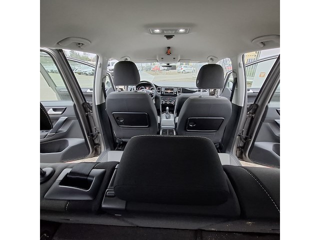 Personenauto, volkswagen, golf - afbeelding 36 van  46