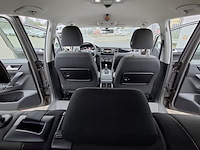 Personenauto, volkswagen, golf - afbeelding 36 van  46