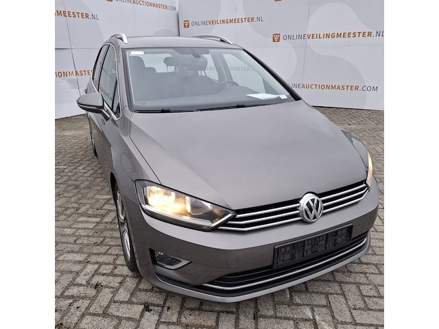Personenauto, volkswagen, golf - afbeelding 3 van  46