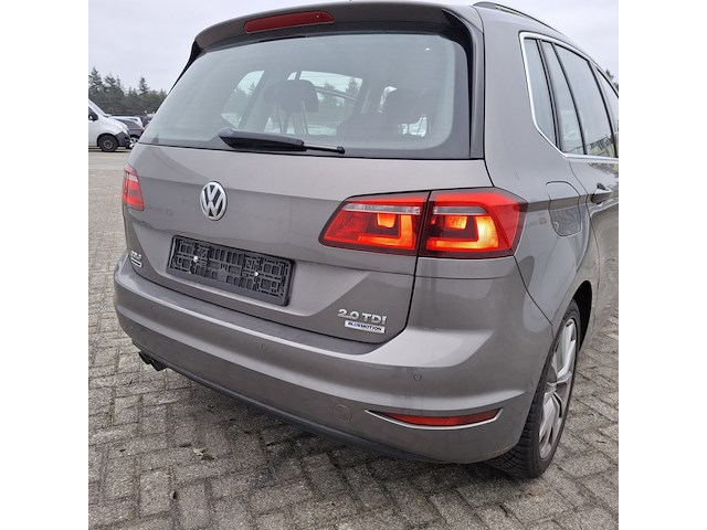 Personenauto, volkswagen, golf - afbeelding 45 van  46
