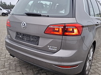 Personenauto, volkswagen, golf - afbeelding 45 van  46