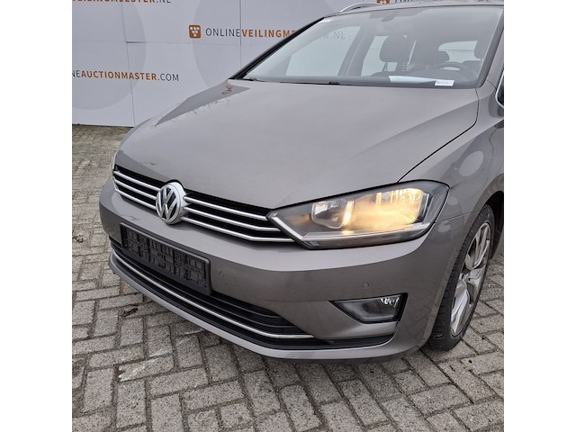 Personenauto, volkswagen, golf - afbeelding 46 van  46