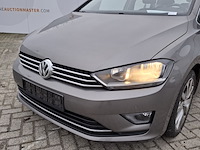 Personenauto, volkswagen, golf - afbeelding 46 van  46