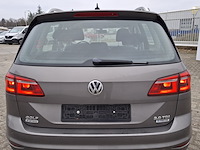 Personenauto, volkswagen, golf - afbeelding 6 van  46