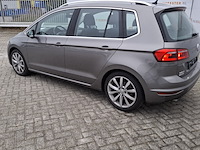 Personenauto, volkswagen, golf - afbeelding 7 van  46
