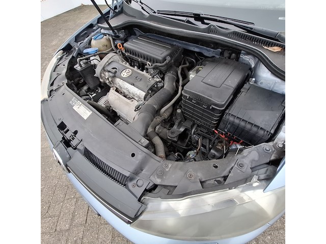 Personenauto, volkswagen, golf - afbeelding 18 van  47