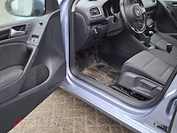 Personenauto, volkswagen, golf - afbeelding 22 van  47