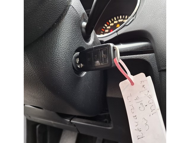 Personenauto, volkswagen, golf - afbeelding 28 van  47