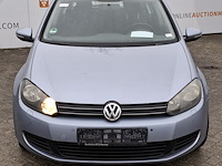 Personenauto, volkswagen, golf - afbeelding 2 van  47