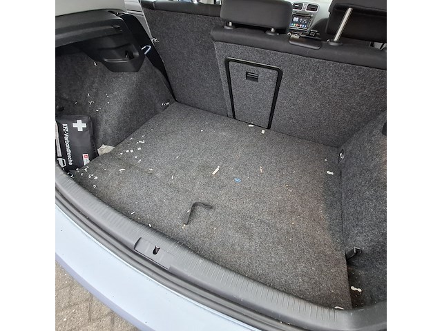 Personenauto, volkswagen, golf - afbeelding 35 van  47