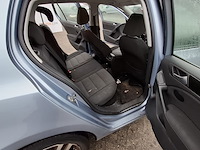Personenauto, volkswagen, golf - afbeelding 36 van  47